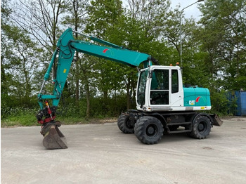 حفارة على عجلات CATERPILLAR M313D