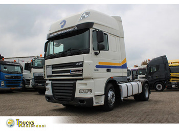 شاحنة جرار DAF XF 105 460