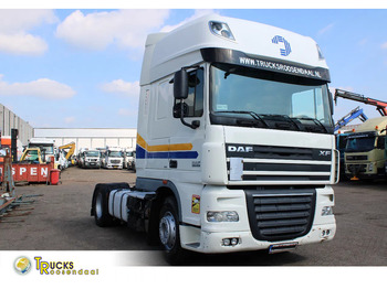 شاحنة جرار DAF XF 105 460