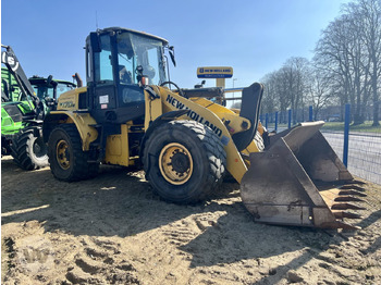 اللودر بعجل NEW HOLLAND