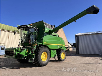 حصادة شاملة JOHN DEERE T660