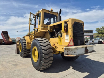 اللودر بعجل CATERPILLAR 966C