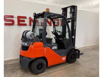 رافعة شوكية تعمل بالغاز Toyota 10860 - 02-8FGF25: صور 3