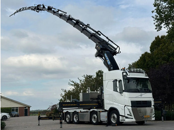 شاحنة كرين VOLVO FH