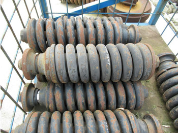 مسارات للحفارات HITACHI