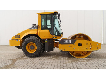 مدماج VOLVO SD135B