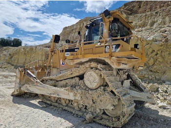 بلدوزر CATERPILLAR D8T