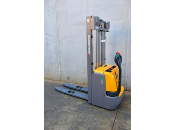 معدات تكديس JUNGHEINRICH EJC