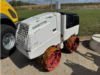 مدحلة BOMAG