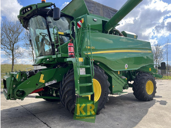 حصادة شاملة JOHN DEERE T660