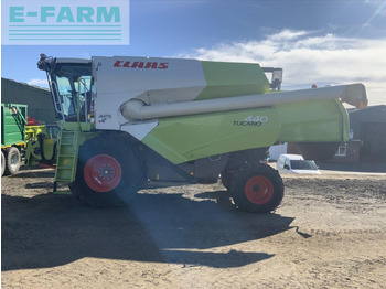 حصادة شاملة CLAAS Tucano