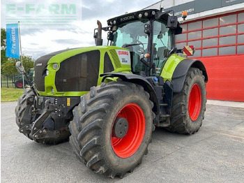 جرار CLAAS Axion 930