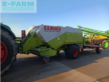مكبس البالات المستطيله CLAAS