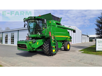 حصادة شاملة JOHN DEERE T660