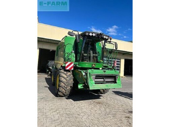 حصادة شاملة JOHN DEERE T560