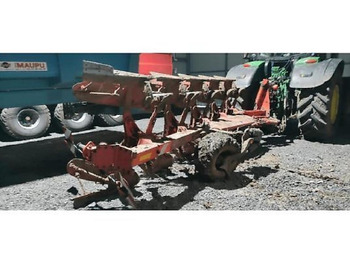 محراث KUHN