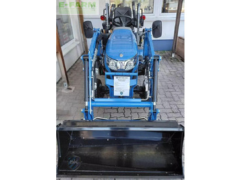 جرار NEW HOLLAND Boomer