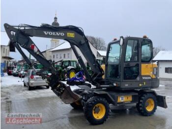 حفارة على عجلات VOLVO EW60E