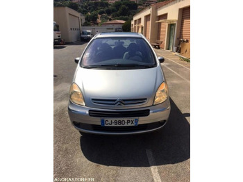 سيارة CITROËN