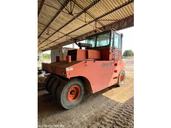 مدحلة Compacteur à pneu type P3 HAMM: صور 2