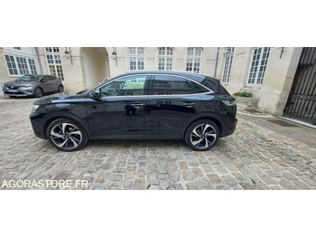 سيارة دفع رباعي