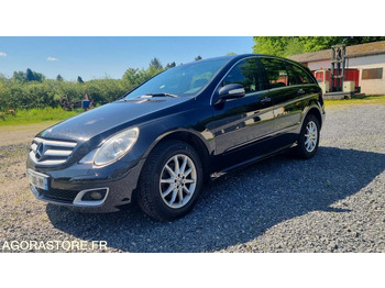 سيارة MERCEDES-BENZ
