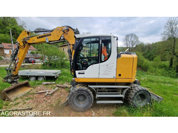 حفارة LIEBHERR A 912