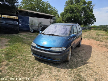 سيارة RENAULT