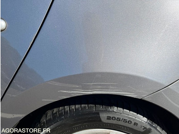 سيارة RENAULT MEGANE ESTATE XV DE FRANCE DCI 110: صور 2