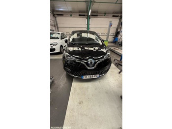 سيارة RENAULT