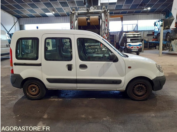 سيارة RENAULT