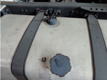 خزان وقود - شاحنة Mercedes-Benz aluminum with brackets: صور 4 خزان وقود - شاحنة Mercedes-Benz aluminum with brackets: صور 4