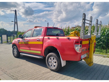 سيارة السحب للتصليح FORD