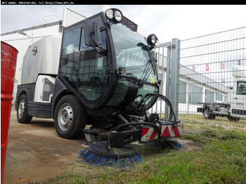 سياره كنس شوارع