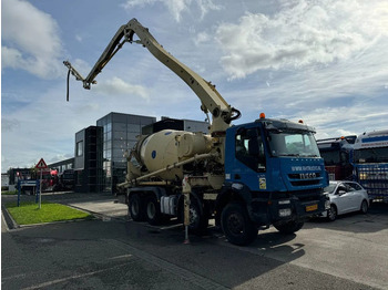 خلاطة مع مضخة Iveco Eurotrakker 410 8X4 CIFA PUMP 24M + MIXER FULL S: صور 2