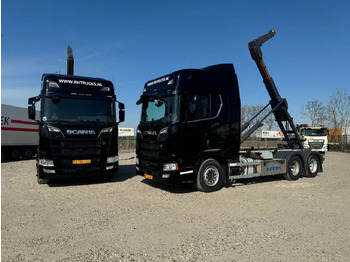 شاحنة ذات الخطاف SCANIA R 580
