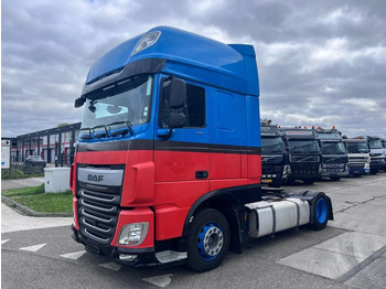 شاحنة جرار DAF XF 440