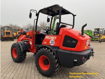اللودر بعجل KUBOTA R090