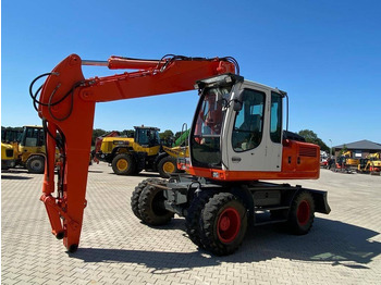حفارة على عجلات LIEBHERR A 900