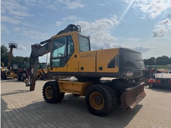 حفارة على عجلات VOLVO EW180