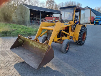 جرار JOHN DEERE