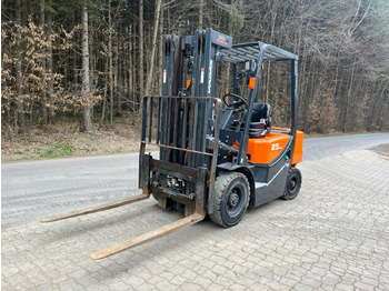 Doosan D 25 GP إيجار Doosan D 25 GP: صور 3 Doosan D 25 GP إيجار Doosan D 25 GP: صور 3