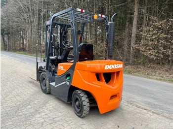Doosan D 25 GP إيجار Doosan D 25 GP: صور 5 Doosan D 25 GP إيجار Doosan D 25 GP: صور 5