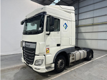 شاحنة جرار DAF XF 106 460