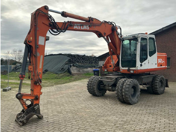 حفارة على عجلات ATLAS