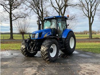 جرار NEW HOLLAND T6020
