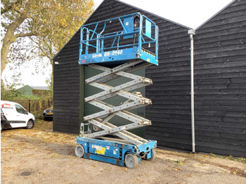 منصات هيدروليكية متنقلة GENIE GS2646