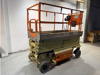 منصات هيدروليكية متنقلة JLG