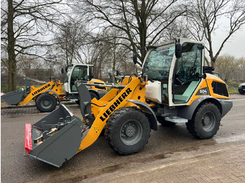 اللودر بعجل LIEBHERR L 504
