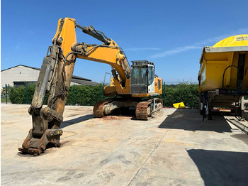 حفارات زحافة LIEBHERR R 946